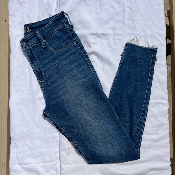 Abercrombie High Rise Jean Legging - Picture 1 of 11